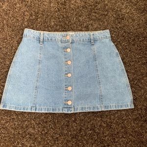 denim skirt